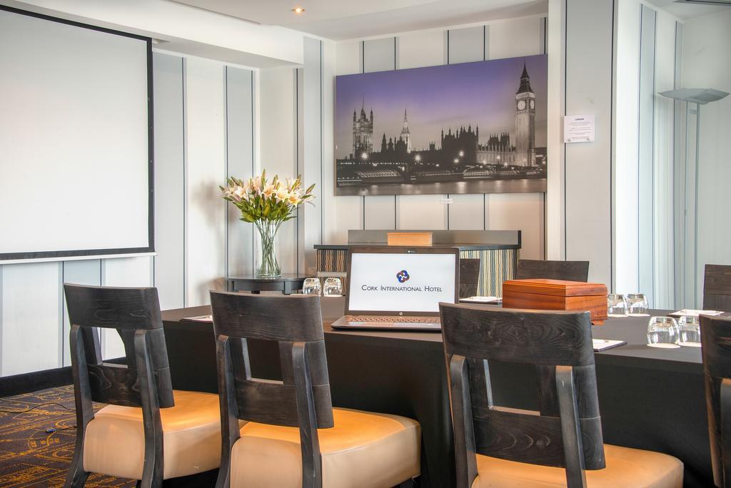 Cork International Hotel Luaran gambar